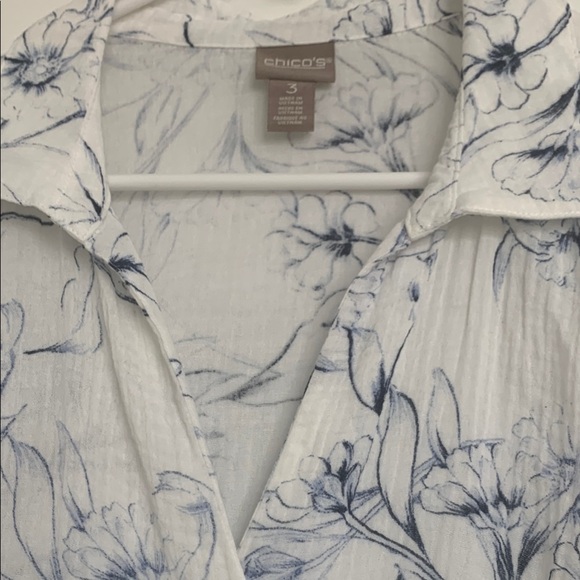 Chico’s Cotton White and Blue Floral Blouse - Picture 4 of 8